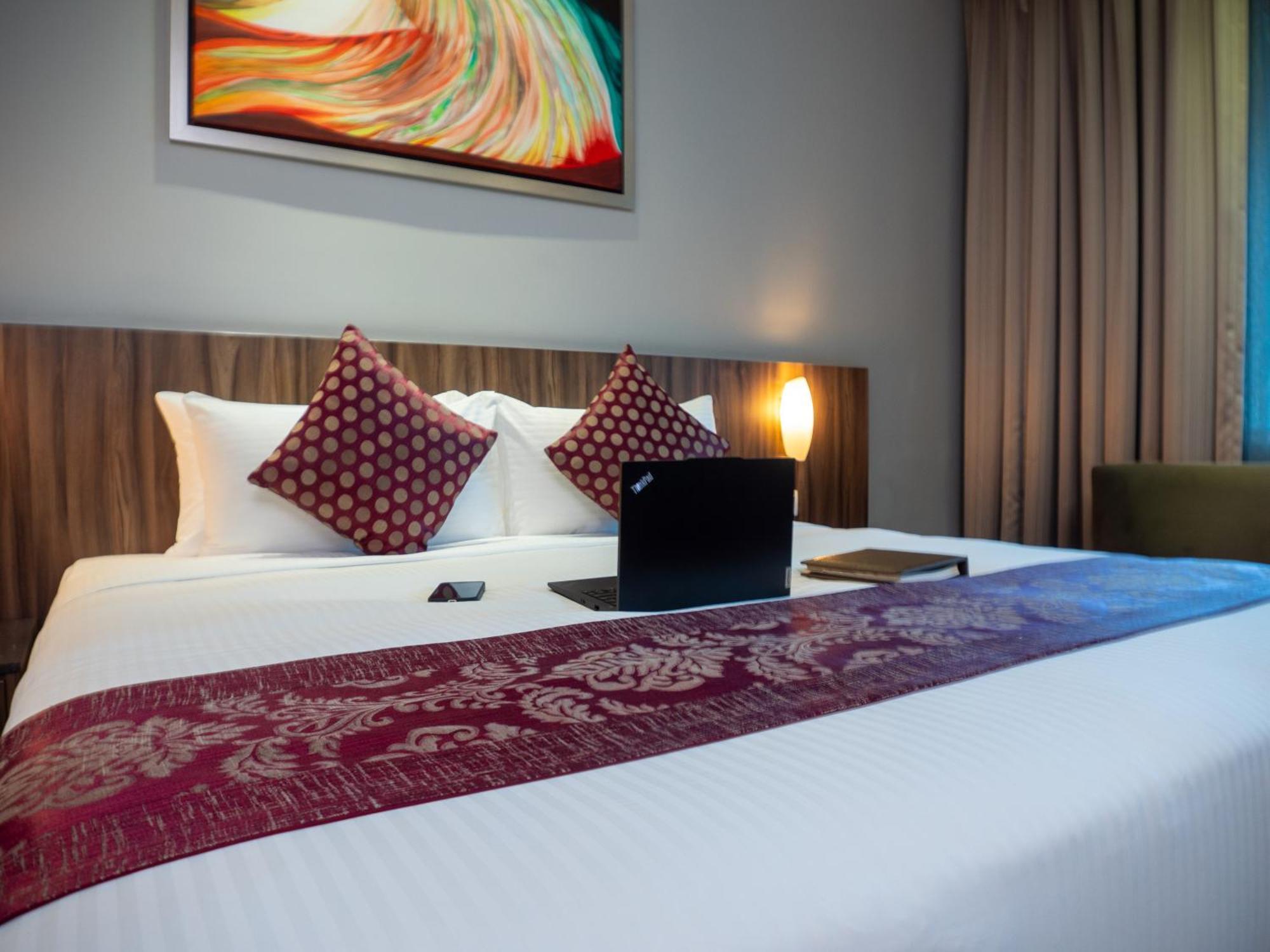 Hotel Royal Куала Лумпур Екстериор снимка