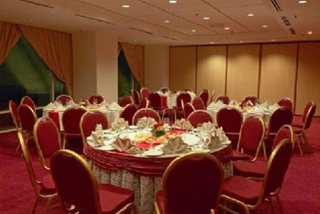Hotel Royal Куала Лумпур Екстериор снимка